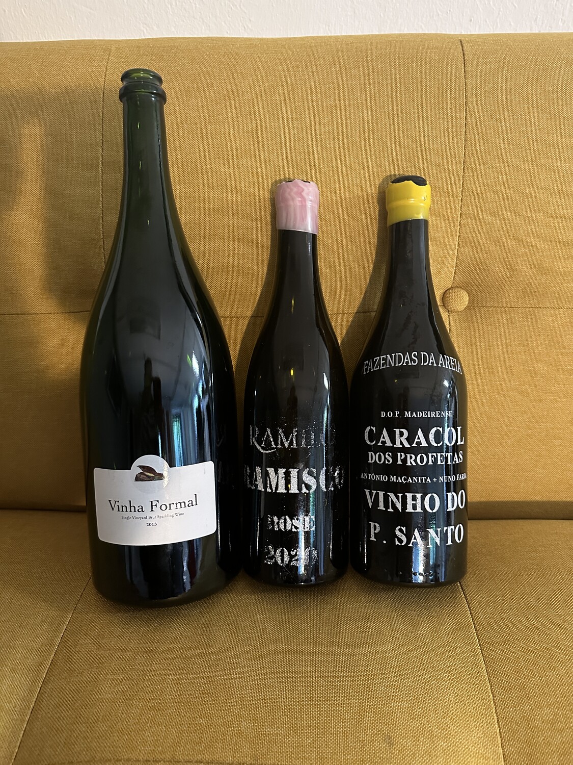 Ein Tasting mit besonderen Weinen. Zum Beispiel mit einem extrem seltenen Ramisco.